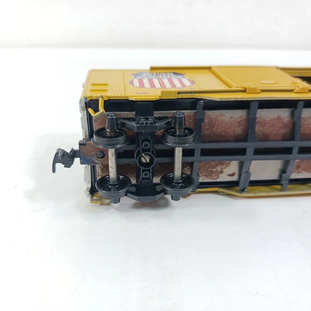 Athearn HO Scale Union Pacific 50ft OB Box Car Yellow 1342 Automated Rail Way